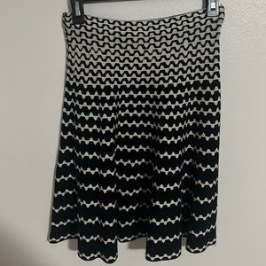 Used black and white skirt
